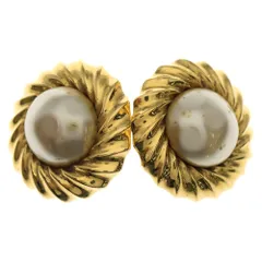 CHANEL (シャネル) フェイクパールラウンド イヤリング ホワイト×ゴールド GP