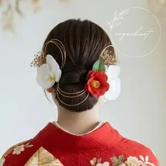 【coquelicot】胡蝶蘭 椿 カメリア髪飾り 赤 ／成人式 結婚式 和装 赤 ヘッドパーツ
