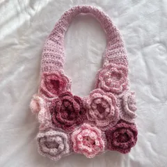 【ハンドメイド・完成品】フラワーモチーフバッグ　グラニーバッグ　クロシェバッグ　編み物　crochet お花　バラ　ピンク系　トートバッグ　ハンドバッグ