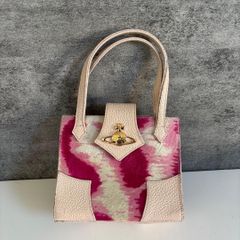 ○☆新品未使用 ヴィヴィアンウエストウッド フリルアイダーダウン