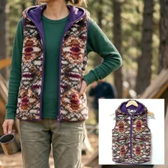 アウトドアに最適【SIERRA DESIGNS】シエラデザインズ  フリース ベスト フード付き 総柄 ネイティブ柄 エスニック パープル 紫 茶色 ブラウン レディース 150cm～160cm相当 サイズS  /M43583jQ