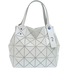 【新品✨️】バオバオ　イッセイミヤケ　ホワイト  カラット　トートバッグ　4×4サイズ