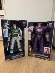 トイストーリー フィギュア 2個 (バズ、ザーグ) ライトイヤー おもちゃ