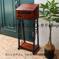 ポスト 郵便ポスト 玄関ポスト 木製ブラウン スタンディングポスト 収納棚付き 頑丈なAフレームデザイン 省スペース 縦型オーガナイザー 上部アクセス 下部棚付き ホーム オフィス 小売店ディスプレイ 公共スペース モダンデザイン