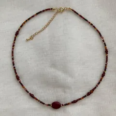 ブラウンカラーのビーズネックレス／チョーカー  大人可愛い 上品