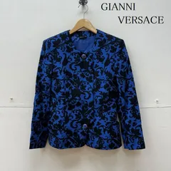 ジャンニヴェルサーチ イタリア製 花柄 ノーカラー ジャケット レディース - ISItems【USED】【古着】【中古】50128826のサムネイル