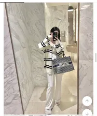 ボーダー柄 WHO ルーズフィット ニットフーディカーディガン