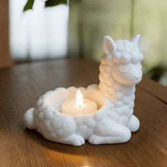 キャンドルホルダー キャンドルスタンド 座っているアルパカ ホワイト 可愛い プラスチック インテリア 装飾 パーティー リビング ダイニング オシャレ 可愛い 寝室 インテリア雑貨 オブジェ 癒しグッズ ホームデコレーション