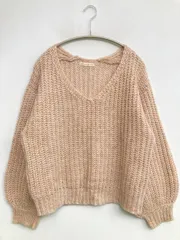 continuer de NICE CLAUP コンティニューデナイスクラップ ニット/セーター ベージュ ウール・ニット 無地 ショート丈 長袖 Vネック