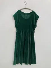 ワンピース グリーン ベロア 無地 袖なし ひざ丈 フレア