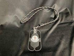 MONCLER カラビナ キーホルダー 保存袋付 - メルカリ
