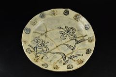 献上唐津(発掘品)唐人御茶碗窯出土品 薄に蝶図の菱型皿 - メルカリ