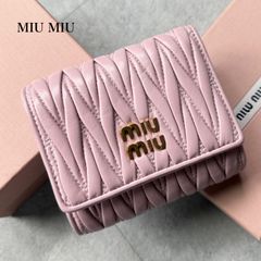 未使用✨ MIUMIU ミュウミュウ 財布 折り財布 リボン ピンク 箱付き