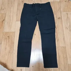 ギャップ ブラック スキニージーン(スラックス 느낌)