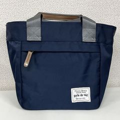 Item thumbnail for item bc008895-b5d4-4c38-8538-dbe5de6c39a3