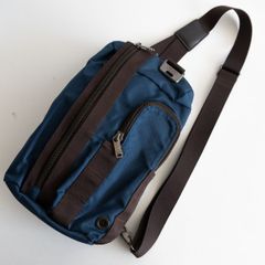 新品同様】トゥミ TUMI ボディバッグ モントレー ネイビー 222318