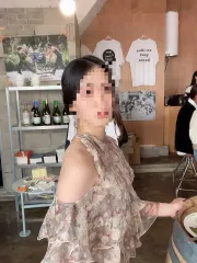 新品級 フラワー オフショルダースブラウス