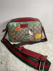 中古美品正規品　GUCCI 花柄ショルダーバッグ 中型 グッチ
