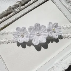 お食い初めに映える♡ベビーヘアバンド つまみ細工 白 100日祝い お宮参り ニューボーンフォト 女の子