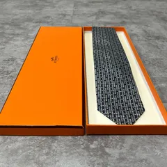 【箱付き】HERMES　エルメス ロゴ入りH柄ネクタイ シルク100% メンズ フランス製 ネイビー 紺色 ホワイト 白色 Hロゴモチーフ 総柄 箱付き 高級ブランド ビジネス向け クラシックデザイン