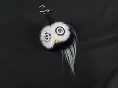 ■極美品■ FENDI フェンディ バッグバグズ モンスター ファー×レザー キーホルダー バッグチャーム ネイビー系×ホワイト系 FT8989