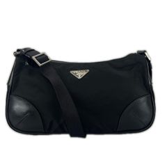 PRADA プラダ ホーボー 三角ロゴ ショルダーバッグ ナイロン ブラック レディース ワンショルダーパッさ【中古】【送料無料】 PRADA（プラダ） 極 美品 三角ロゴ プレート 金具 テスート ナイロン
