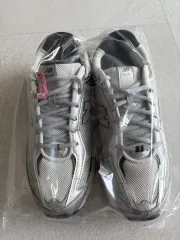 スニーカー ニューバランス 509 シルバー 260 出品