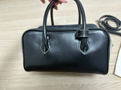 SIE ブロット スティッチ ミディアム ハンドルバッグ