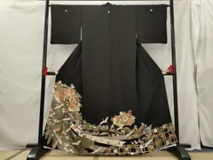 平和屋着物■豪華黒留袖　駒刺繍　飛鶴花松文　金彩　正絹　逸品　AABG9516stのサムネイル