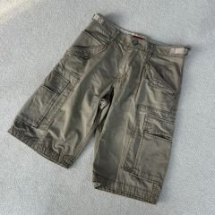 リーバイス カーゴ ハーフパンツ 32