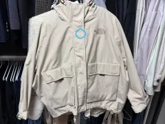 THE NORTH FACE ザノースフェイス ベージュ色 フード ウィンドブレーカー ジャケット