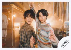【中古】生写真(STARTO) SixTONES/松村北斗・森本慎太郎/横型・上半身/アルバム「GOLD」MV＆ジャケ写オフショット/公式生写真