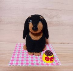 サービス品〜羊毛フェルトミニチュアダックス ブラックタン - メルカリ