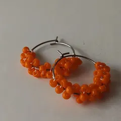 NO392 オレンジカラービーズフープピアス　サージカルステンレス　２cm