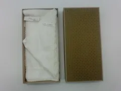 【TAKA78-35】△タグ付き　CLASSICS the Small Luxury　『ハンカチ 2枚セット』　ホワイト　タオルハンカチのサムネイル