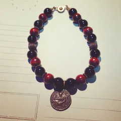 メダイ × オニキス アンティーク ウッドビーズ ブレスレット ブラウン 8mm 21cm アクセサリー ハンドメイド メンズ