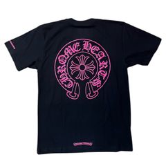 最終お値下げ　クロムハーツ　Tシャツ　ホースシュー　ブラック × ピンク XL 新品 クロムハーツ ピンク ホースシュー Tシャツ XL - メルカリ