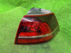 VW ゴルフ DBA-AUCPT 右 テール ランプ  ライト  TSIハイライン コネクト CPT LB7Wのサムネイル
