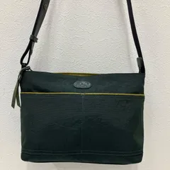 896　IBIZA　イビザ　イビサ　ショルダーバッグ　グリーン　深緑　緑　ダークグリーン　レディース　シンプル　無地　きれいめ　カジュアル　ポケット多数