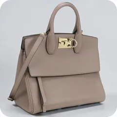 フェラガモ FERRAGAMO バッグ レディース 21 H159 ガンチーニ 2WAY