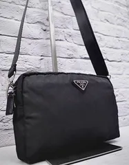 美品 ◆ PRADA プラダ 男女可 ナイロン x レザー クロスボディ ショルダー カメラ バッグ ポーチ ポシェット黒 ◆ 長財布も入る定番モデル