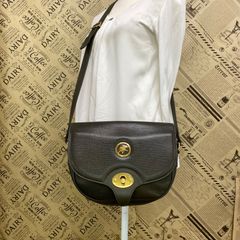 ENRIQUE LOEWE KNAPPE レザー ショルダーバッグ バイカラー - メルカリ