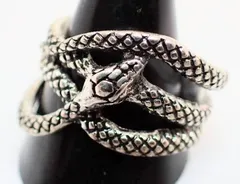 【フリーサイズ】３列ヘビ　ヘビ　蛇　スネーク　リング　指輪　ストリート　ゴスロリ　ロリータ