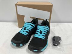 美品 付属あり LUXE163AKMBB × gravis KONA スニーカー - メルカリ