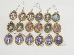 ディズニー　ツイステッドワンダーランド　フレーム型チャーム　18個まとめ売り　アニメグッズ