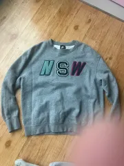 ナイキ NSW スウェット Tシャツ グレー