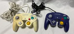 ニンテンドー　ゲームキューブコントローラー　2個セット　ホワイト　バイオレット