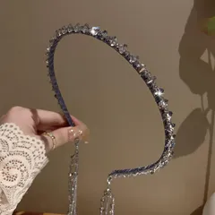 カチューシャ レディース キラキラ 水晶ビーズ 髪留め 細い ラインストーン 手作り ピアス風 ヘアバンド 可愛い 髪飾り 華やか おしゃれ ビジュー 女性 ヘアアクセサリー グレー