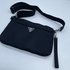 【Y-491】AZUL BY MOUSSY ショルダーバッグ ブラック 黒 ナイロン 軽量 斜め掛け レディース メンズ シンプル カジュアル 普段使い コンパクト収納 人気ブランドのサムネイル