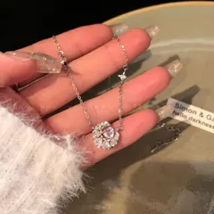 ムーンハートネックレス 月 ＆ ハート モチーフ 華やかに輝くジルコニア装飾 存在感抜群の高見えデザイン パーティーや特別な日におすすめ 韓国風トレンドアクセサリー シルバーネックレス